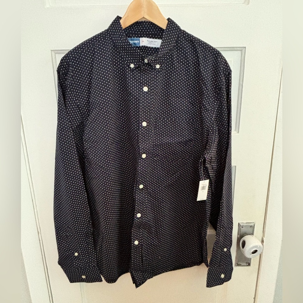 Old navy everyday shirt navy with small dots